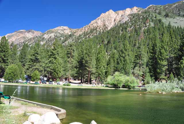 the mountains around Upper Twin Lake